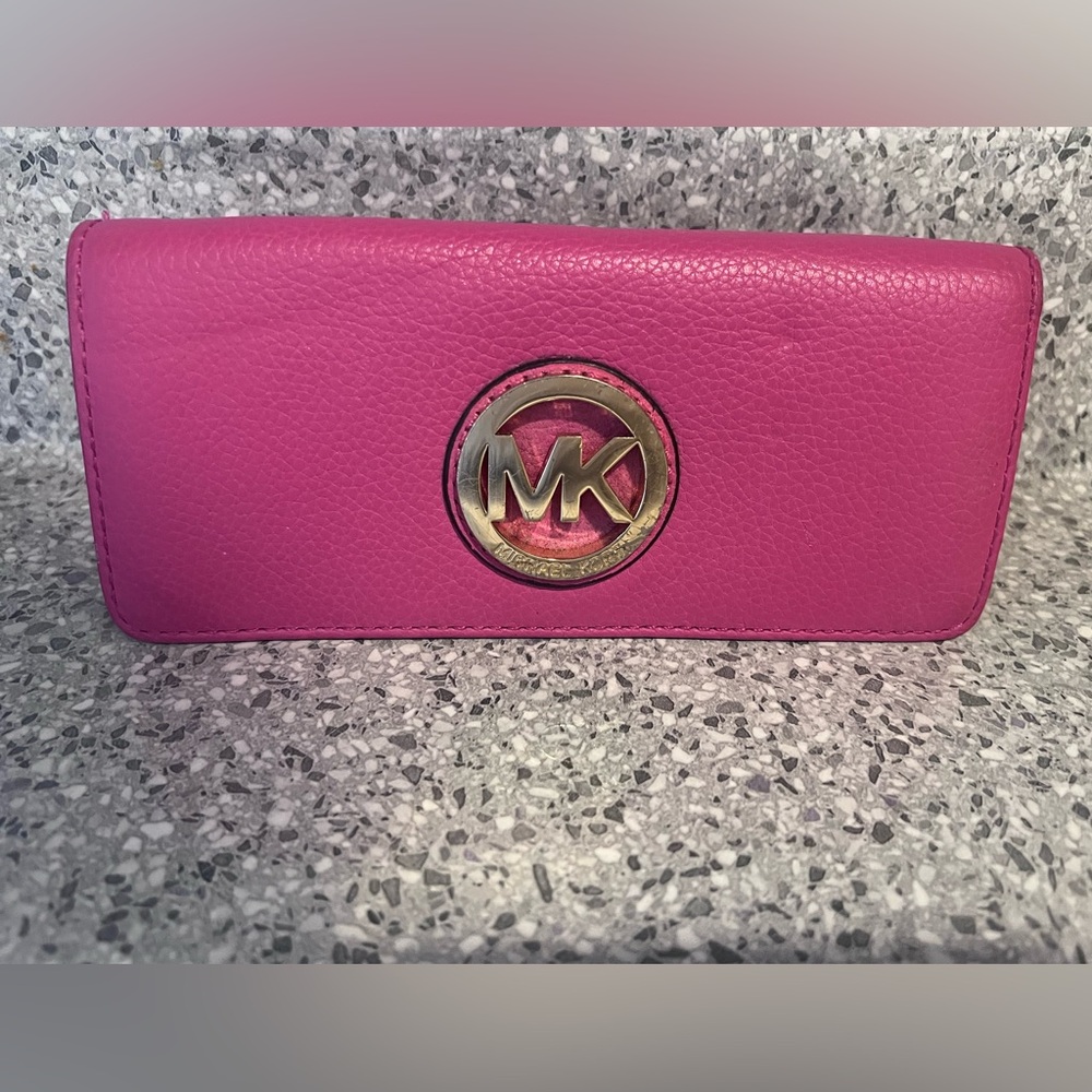 Michael Kors Hot Pink Leather Logo Continental Wallet - Picture 2 of 4